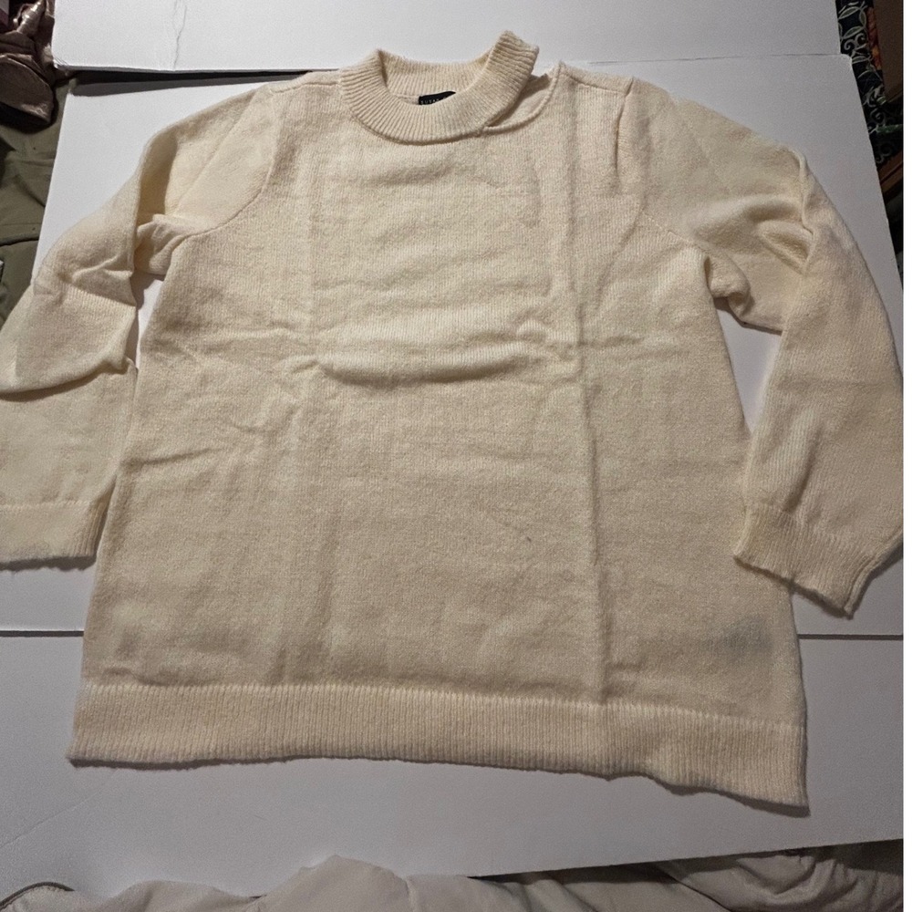 Susan Graver Weekend Cream Asymmetrical Cutout Neckline Knit Sweater XL Womens
